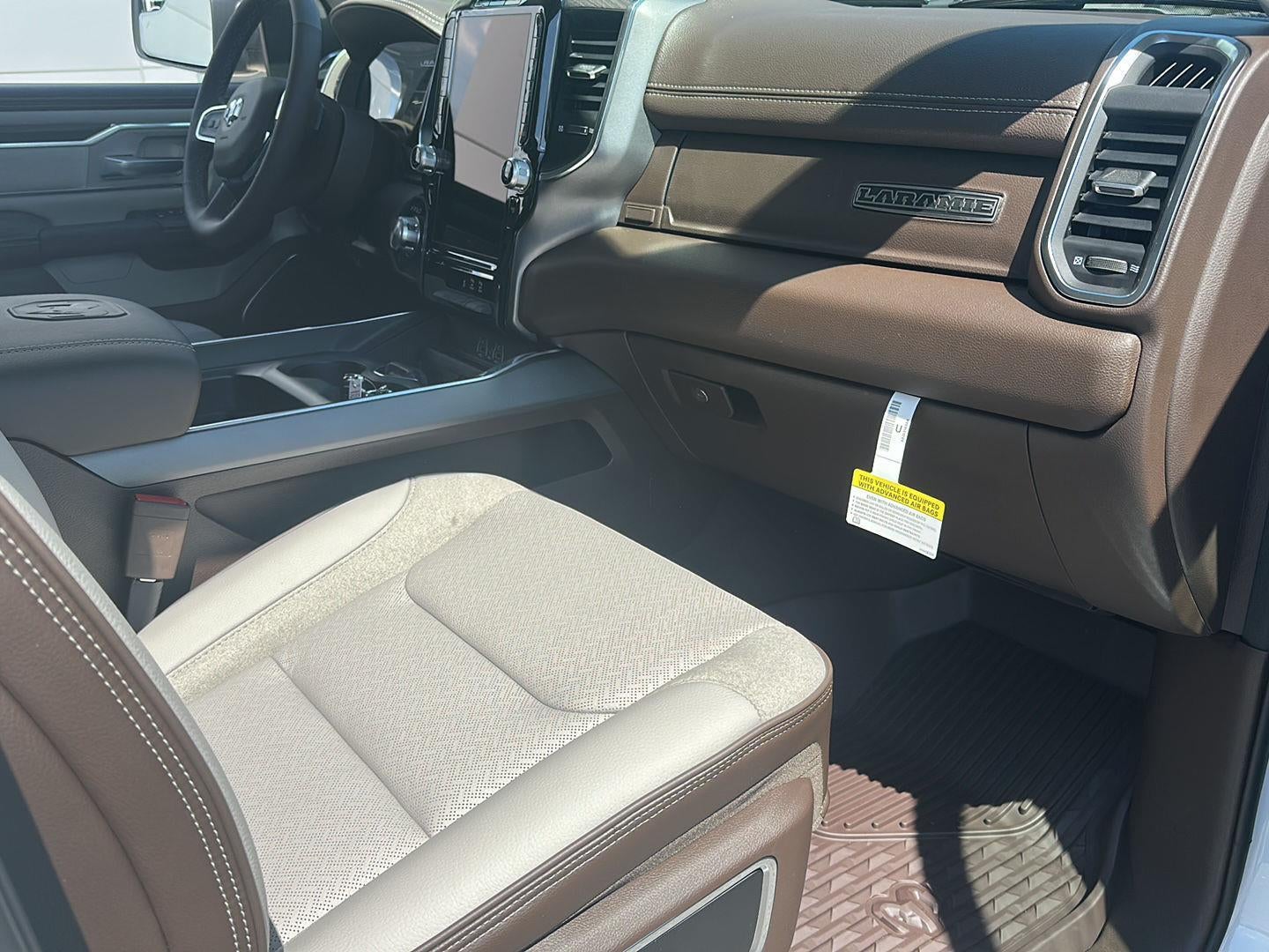 2025 RAM 1500 RAM 1500 LARAMIE CREW CAB 4X4 5'7' BOX