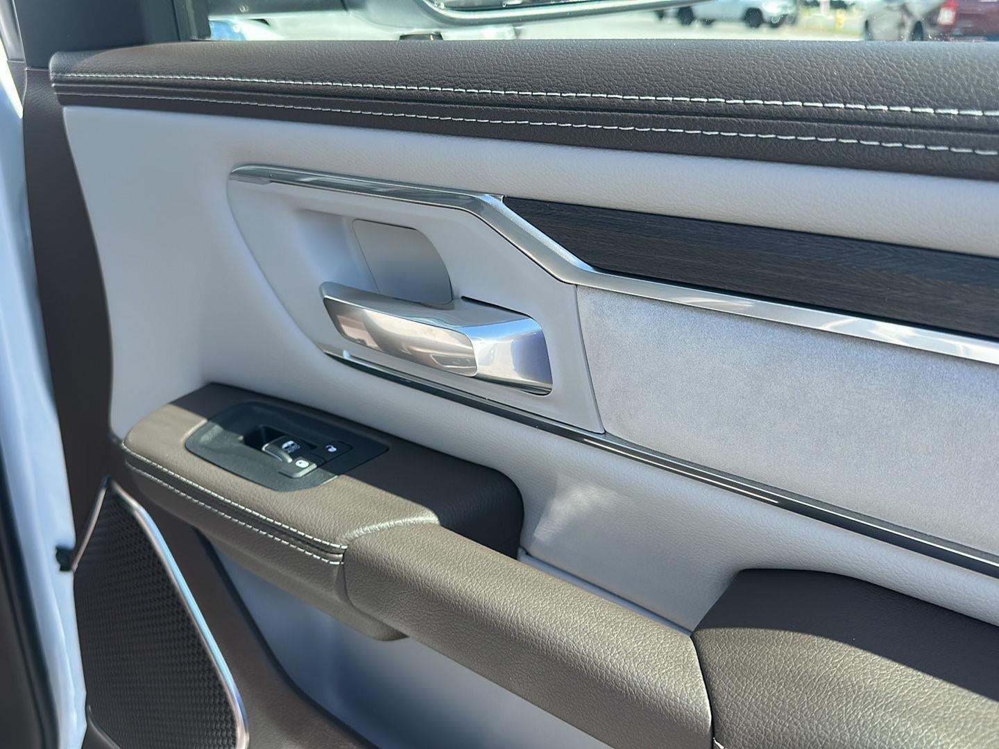 2025 RAM 1500 RAM 1500 LARAMIE CREW CAB 4X4 5'7' BOX