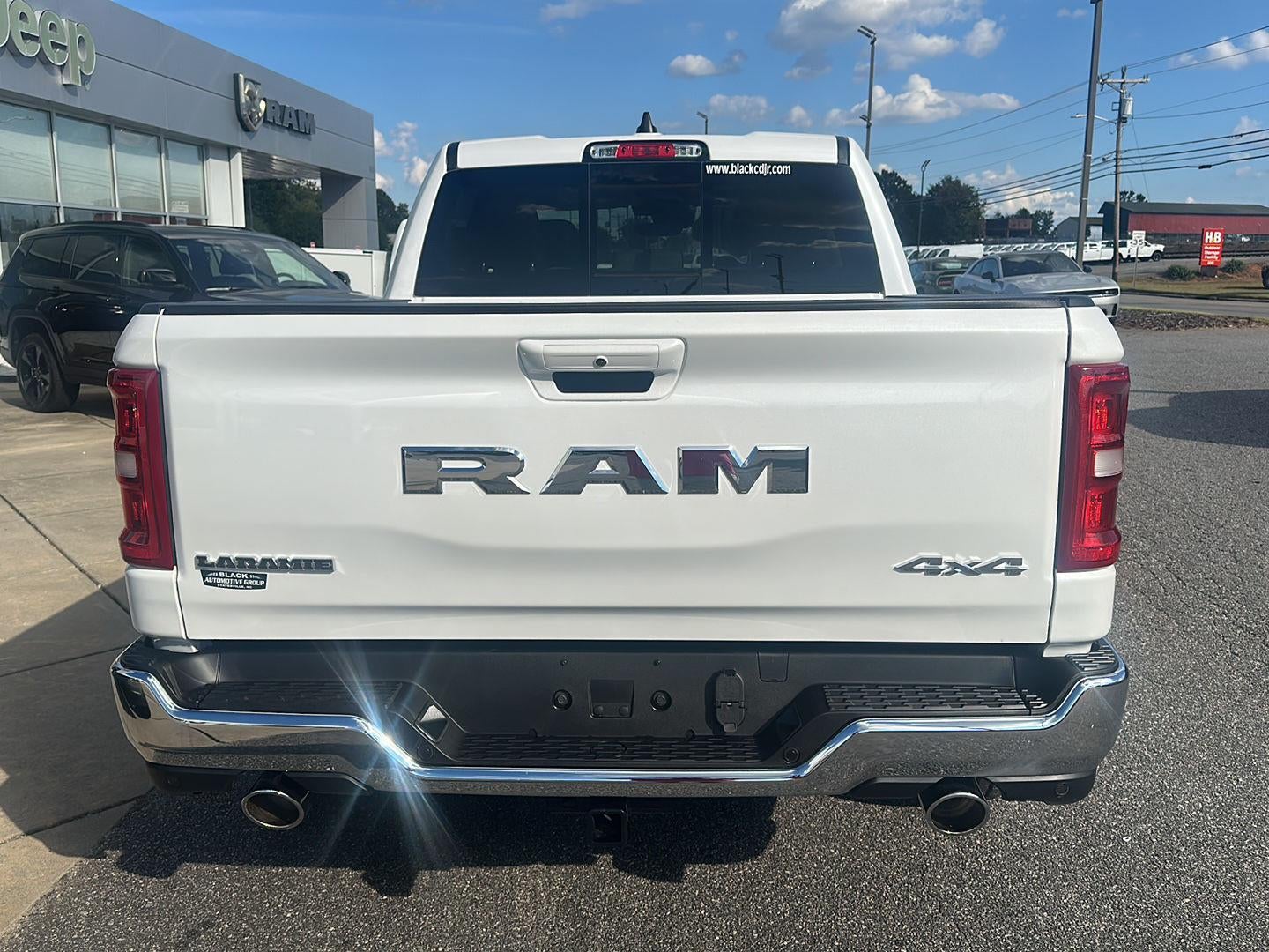 2026 RAM 1500 RAM 1500 LARAMIE CREW CAB 4X4 5'7' BOX