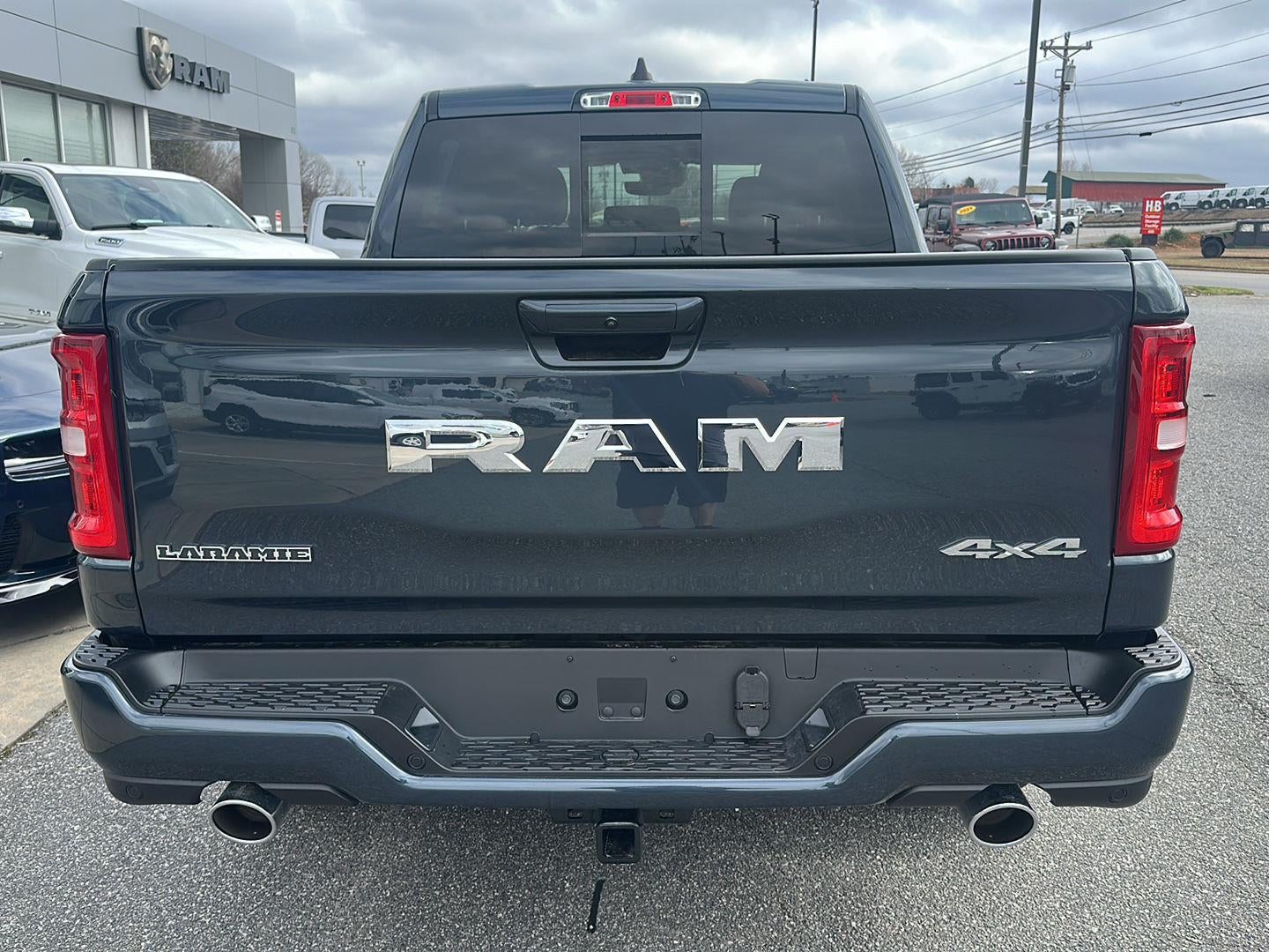 2026 RAM 1500 RAM 1500 LARAMIE CREW CAB 4X4 5'7' BOX