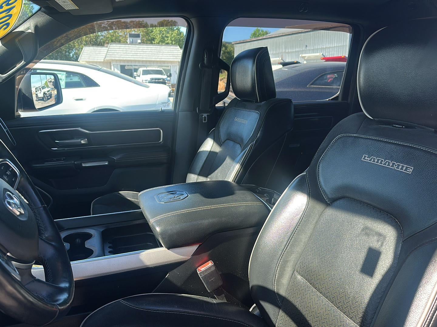 2019 RAM 1500 Laramie Crew Cab 4x4 5'7' Box