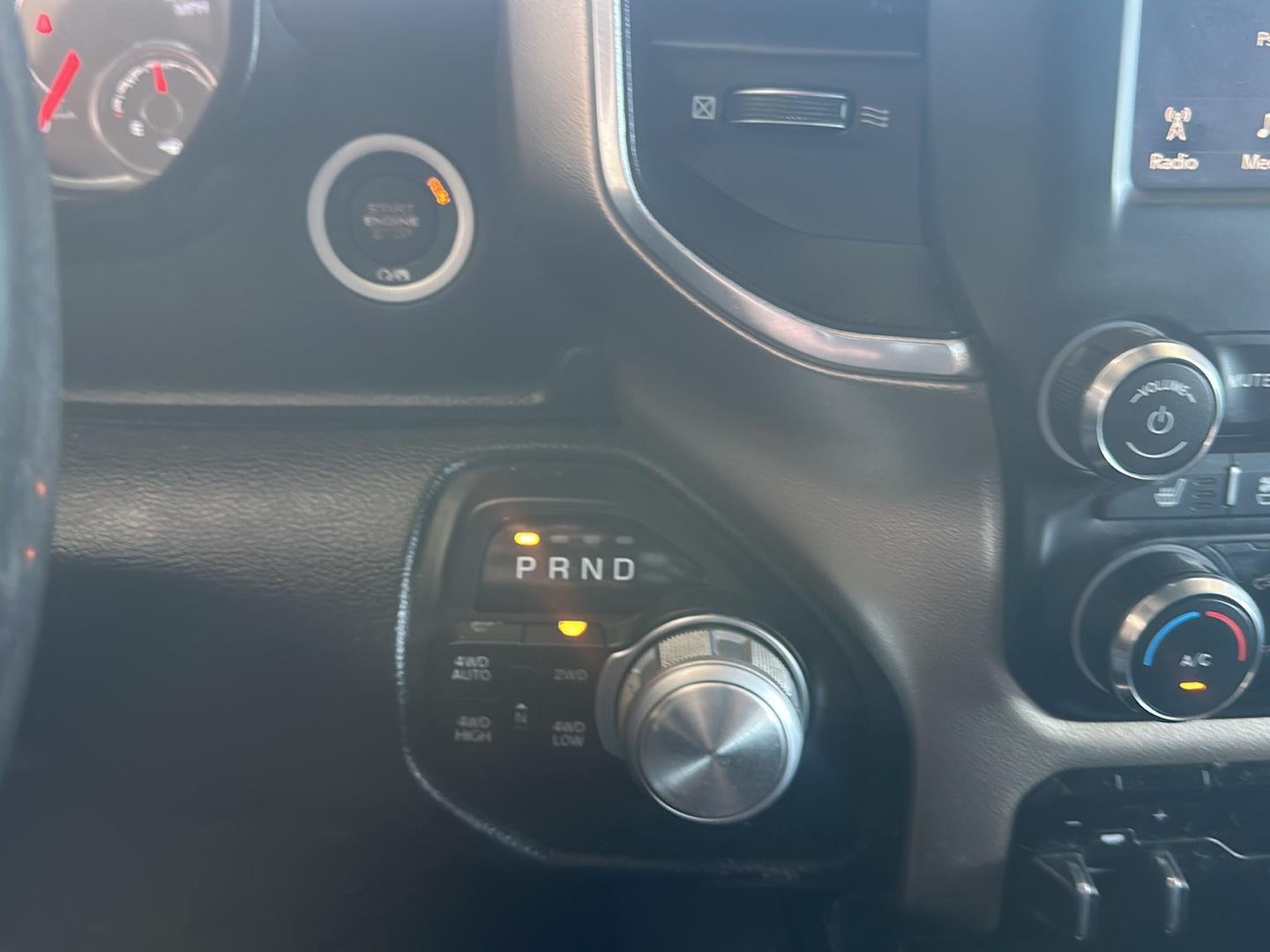 2019 RAM 1500 Laramie Crew Cab 4x4 5'7' Box