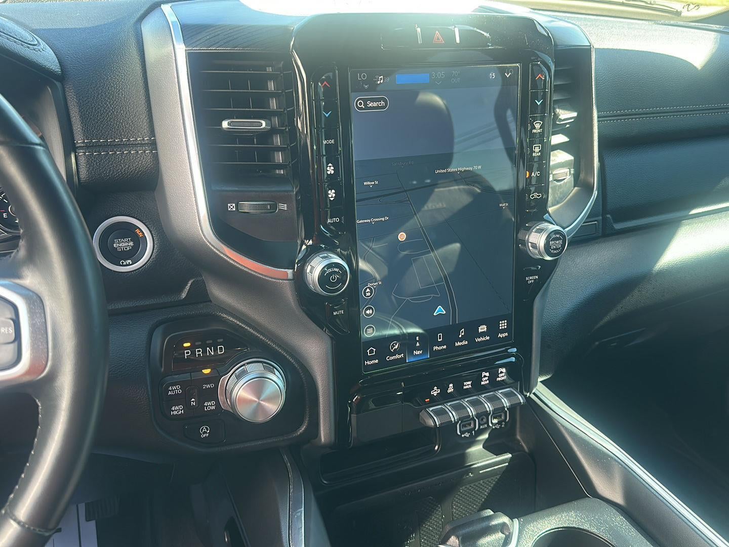 2023 RAM 1500 Laramie Crew Cab 4x4 5'7' Box