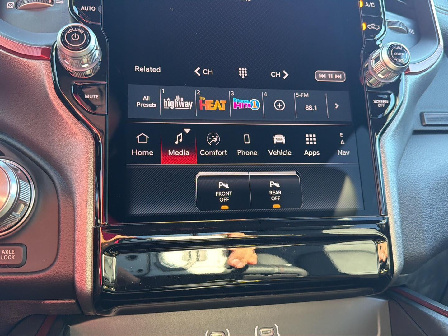 2027 RAM 1500 RAM 1500 REBEL CREW CAB 4X4 5'7' BOX