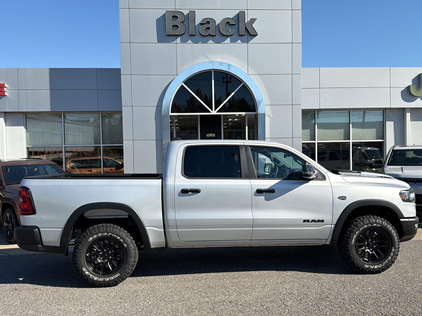2027 RAM 1500 RAM 1500 REBEL CREW CAB 4X4 5'7' BOX