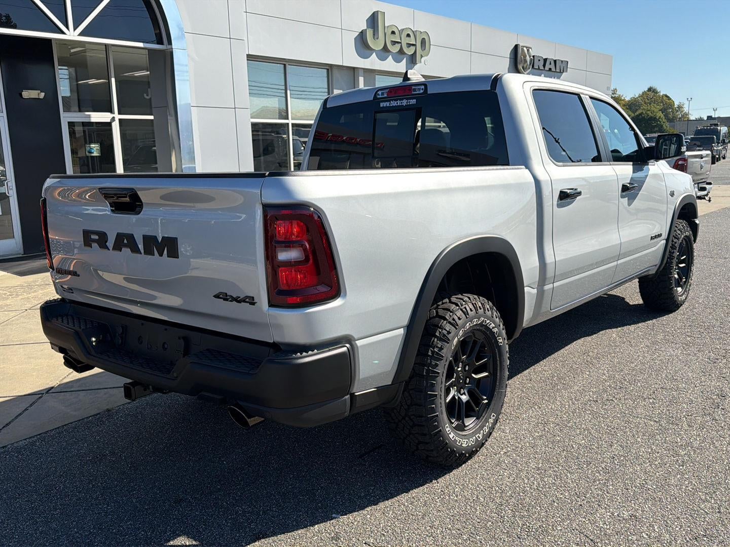 2027 RAM 1500 RAM 1500 REBEL CREW CAB 4X4 5'7' BOX