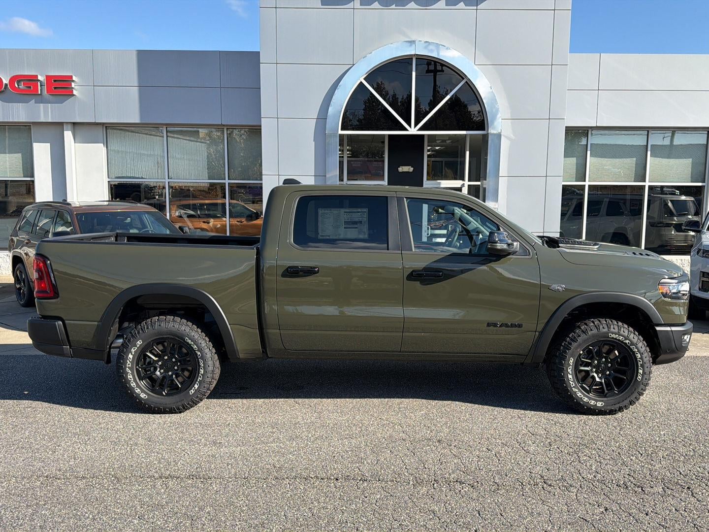 2027 RAM 1500 RAM 1500 REBEL CREW CAB 4X4 5'7' BOX