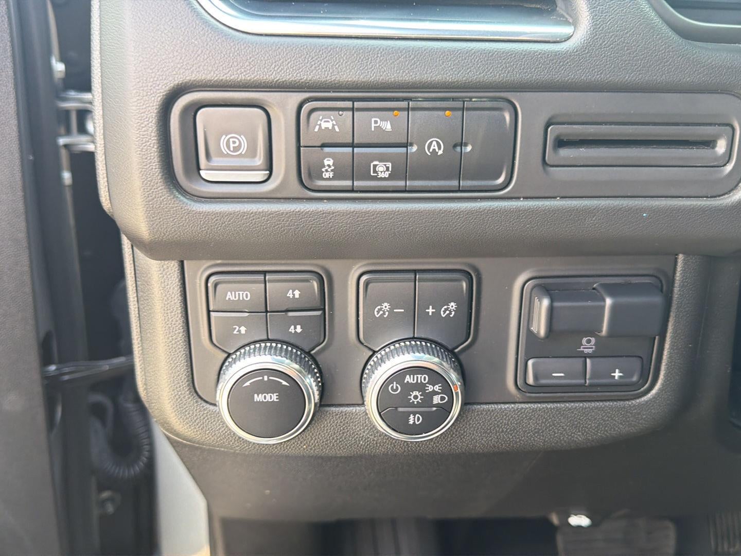 2023 GMC Yukon Xl 4WD SLT