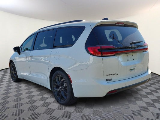 2024 Chrysler Pacifica Touring L in Statesville, NC - Black Automotive Group