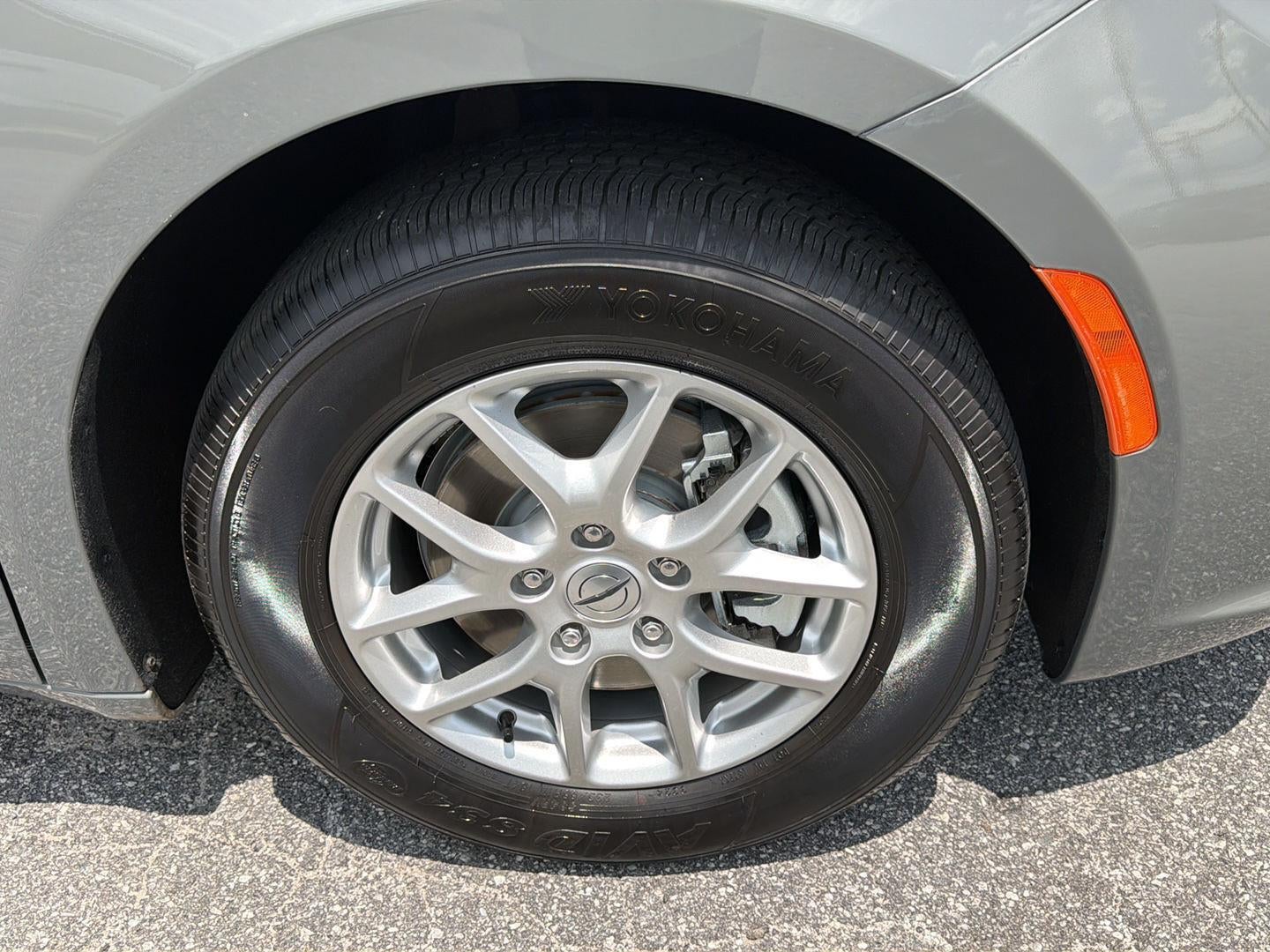 2025 Chrysler Pacifica Select