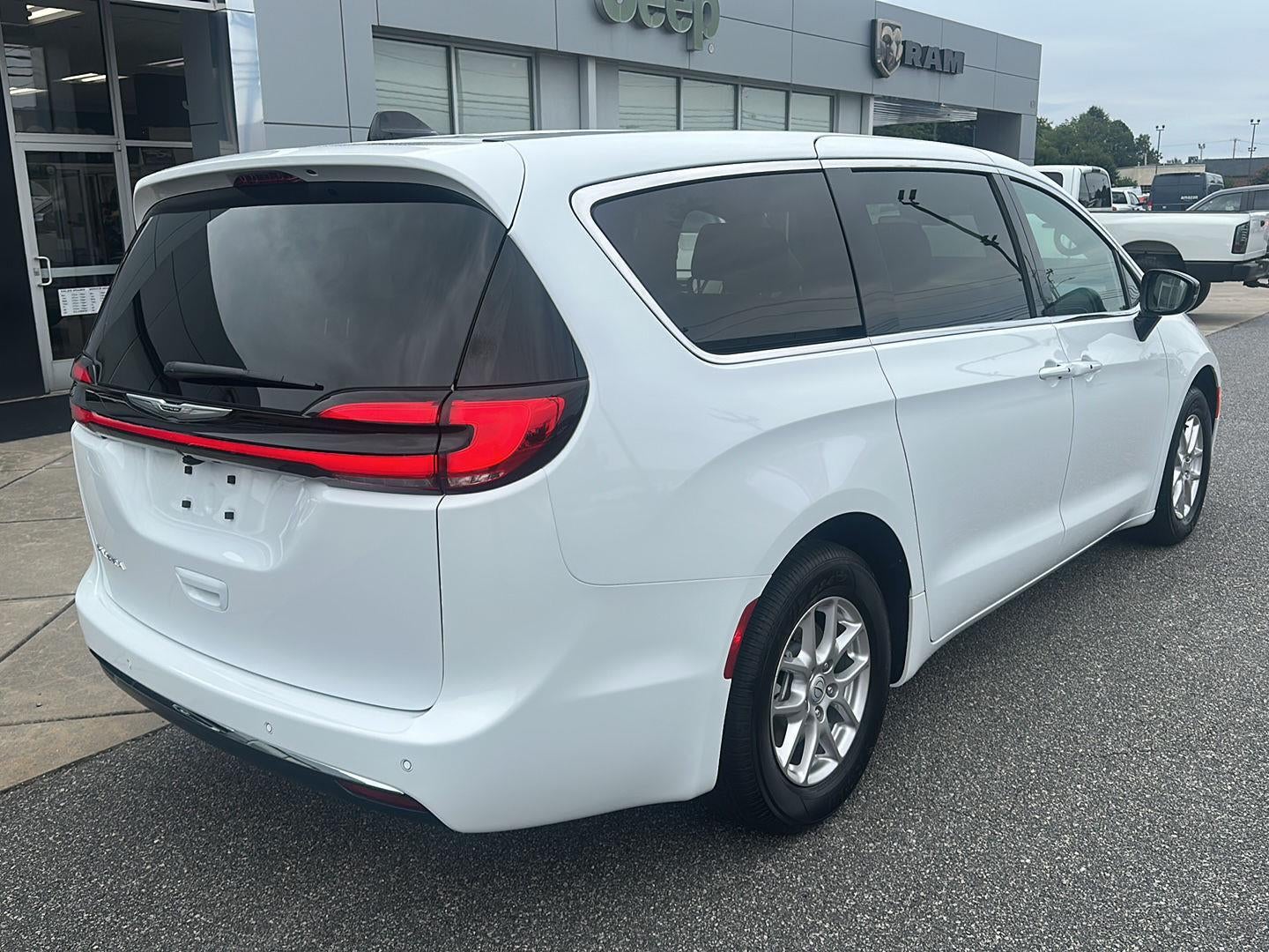 2026 Chrysler Pacifica PACIFICA SELECT