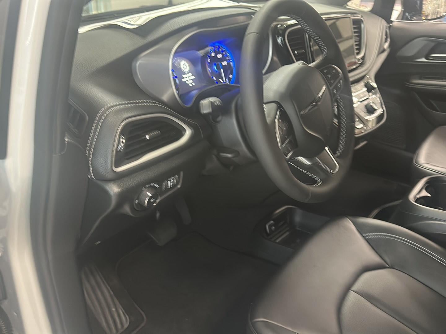 2026 Chrysler Pacifica PACIFICA SELECT