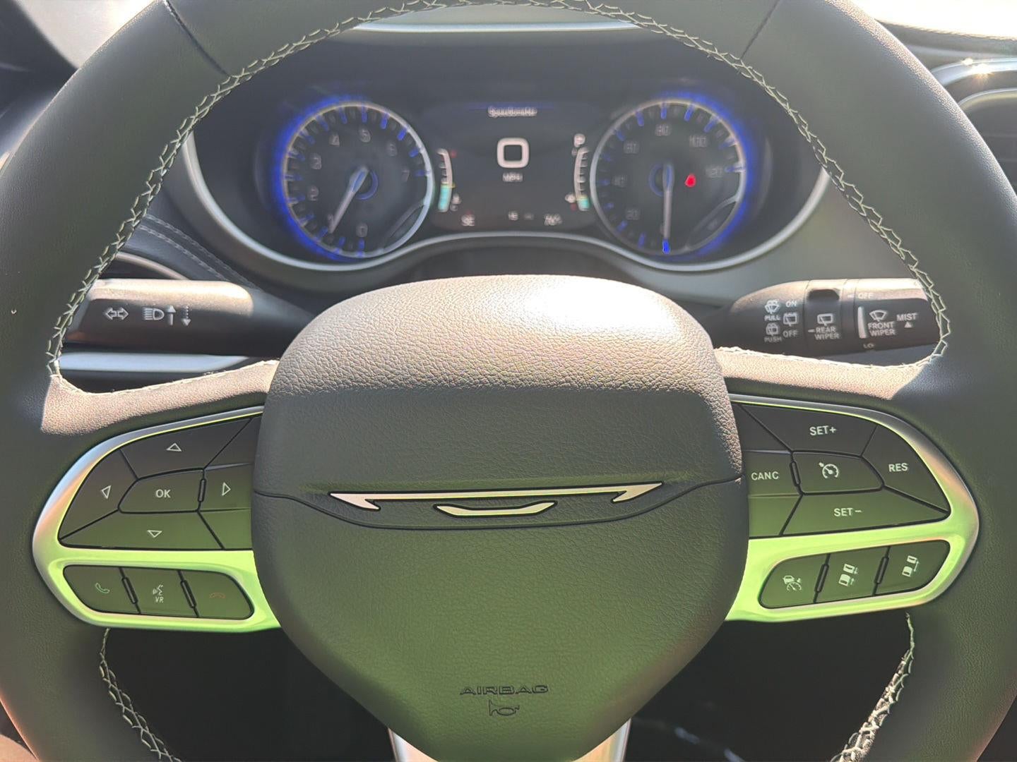 2027 Chrysler Pacifica Select