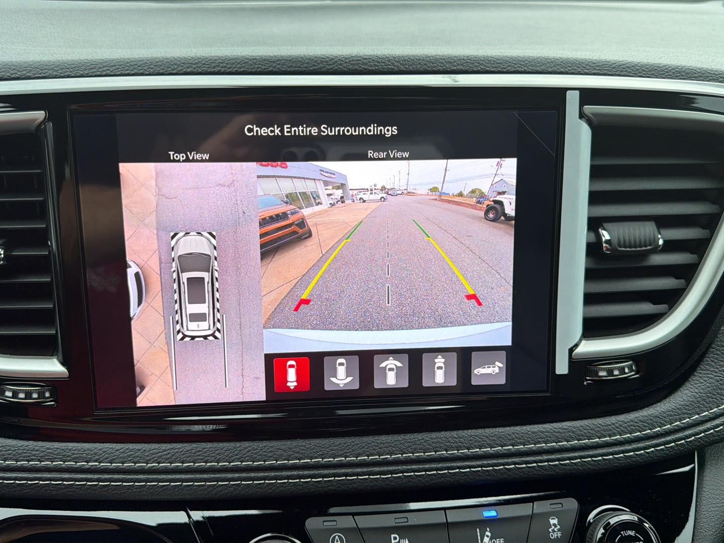 2027 Chrysler Pacifica Select