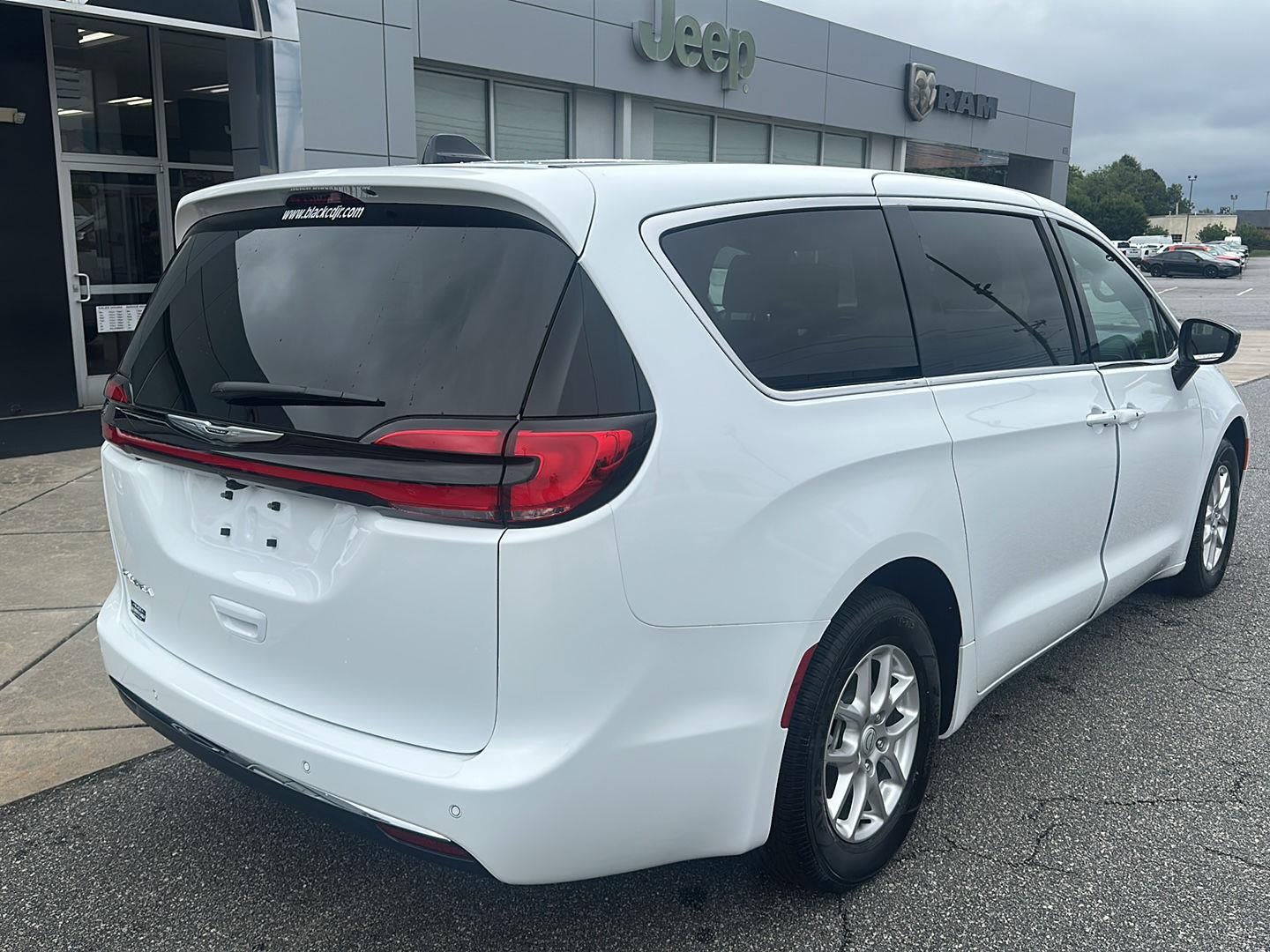 2026 Chrysler Pacifica PACIFICA SELECT