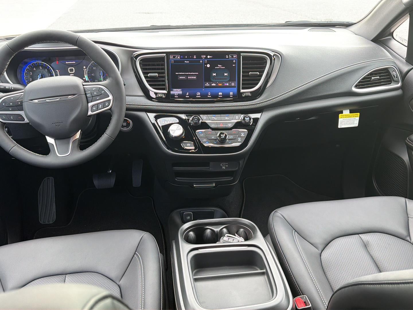 2027 Chrysler Pacifica Select
