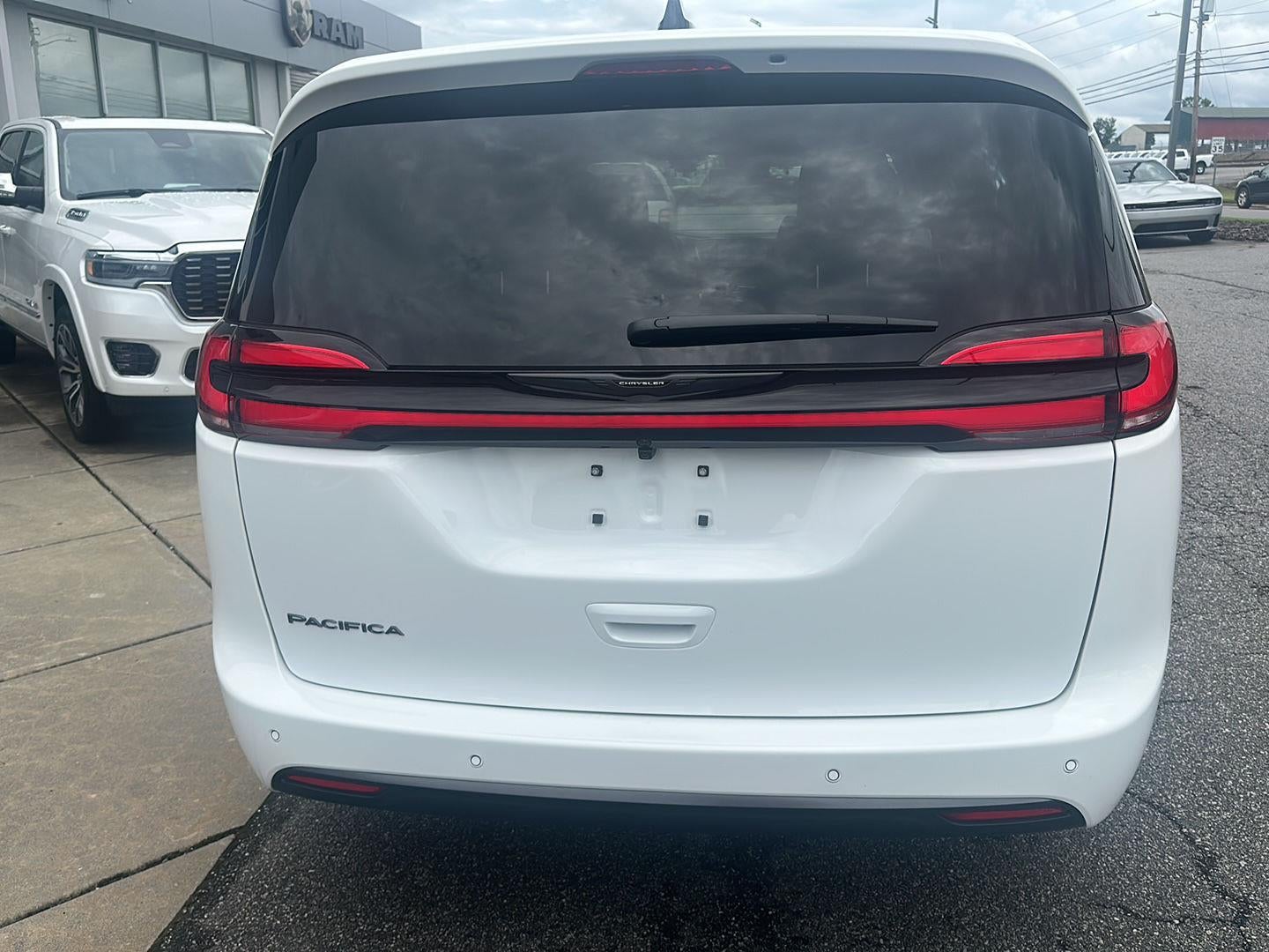 2026 Chrysler Pacifica PACIFICA SELECT