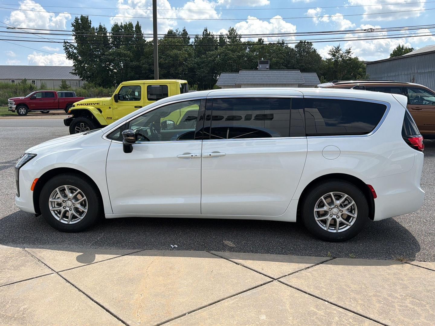 2027 Chrysler Pacifica PACIFICA SELECT