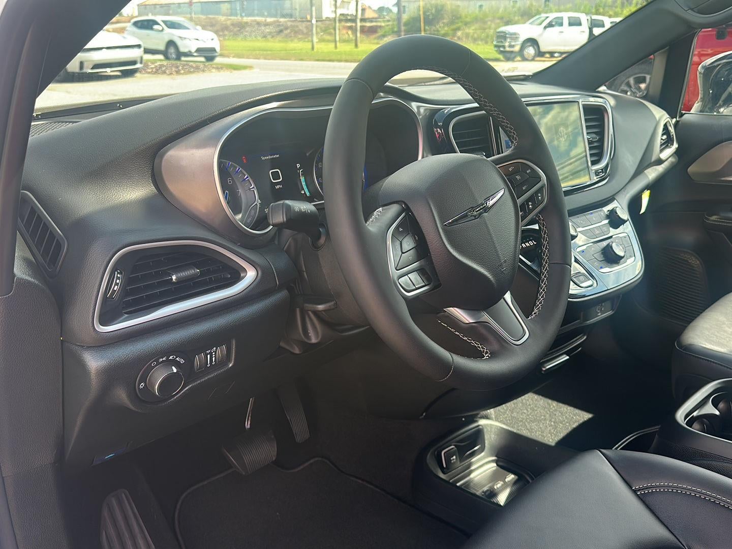 2026 Chrysler Voyager VOYAGER LX