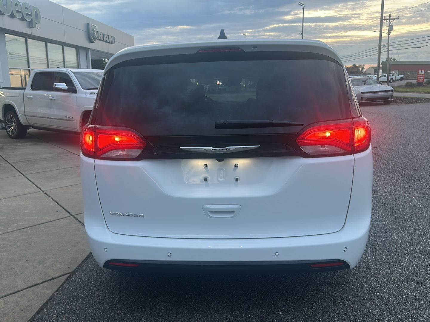 2026 Chrysler Voyager VOYAGER LX