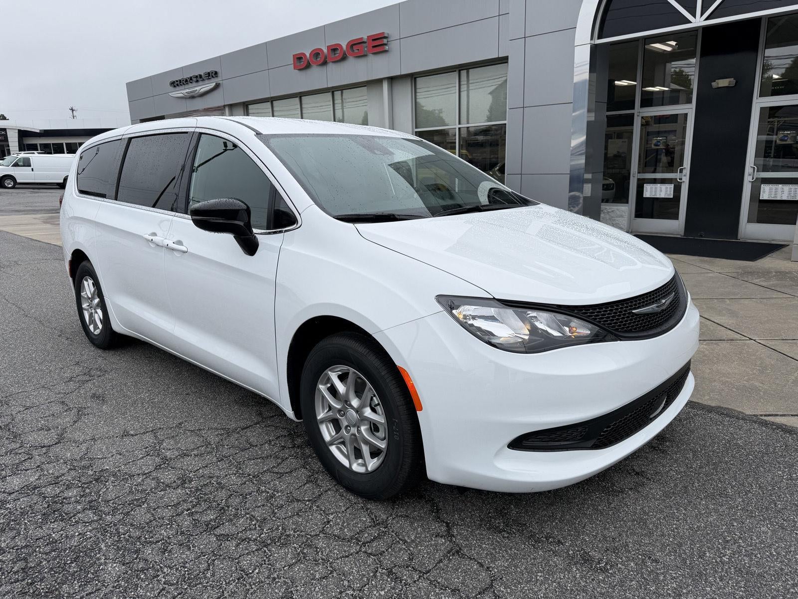 2027 Chrysler Pacifica LX
