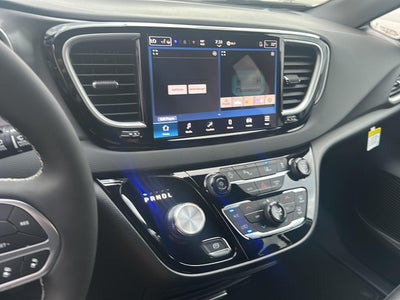 2026 Chrysler Voyager VOYAGER LX