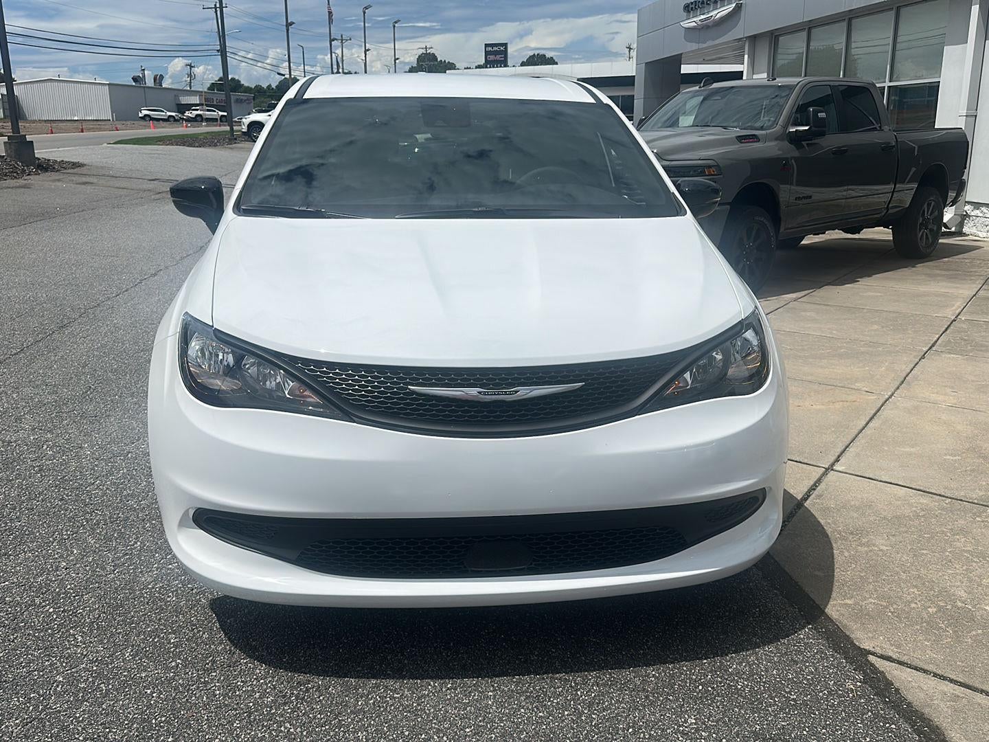 2026 Chrysler Voyager VOYAGER LX