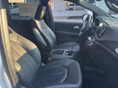 2026 Chrysler Voyager VOYAGER LX