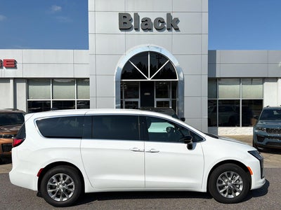 2027 Chrysler Pacifica PACIFICA SELECT AWD
