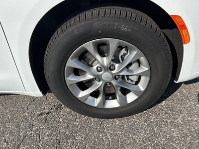 2027 Chrysler Pacifica PACIFICA SELECT AWD
