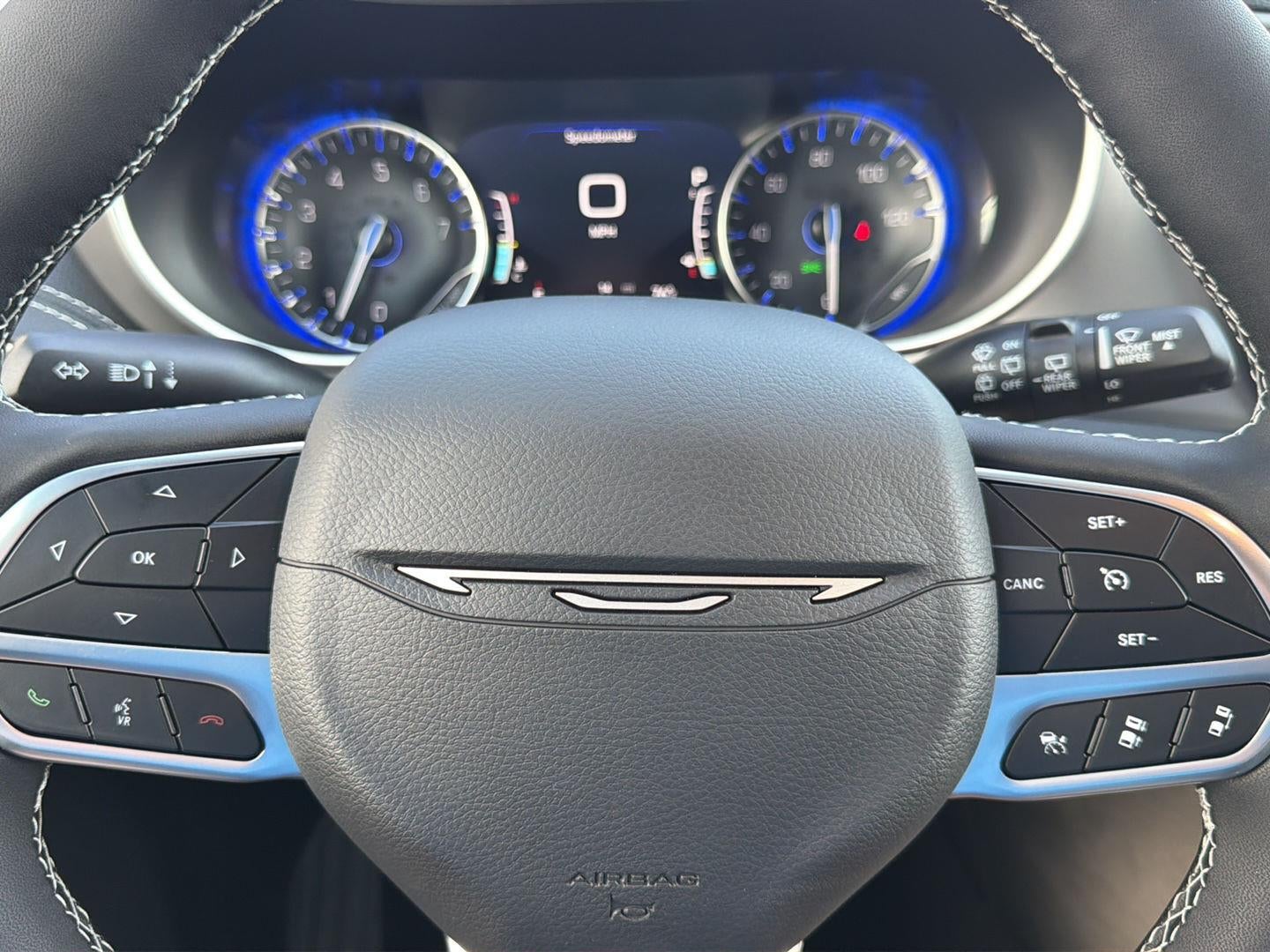 2027 Chrysler Pacifica PACIFICA SELECT AWD