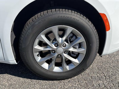 2027 Chrysler Pacifica PACIFICA SELECT AWD