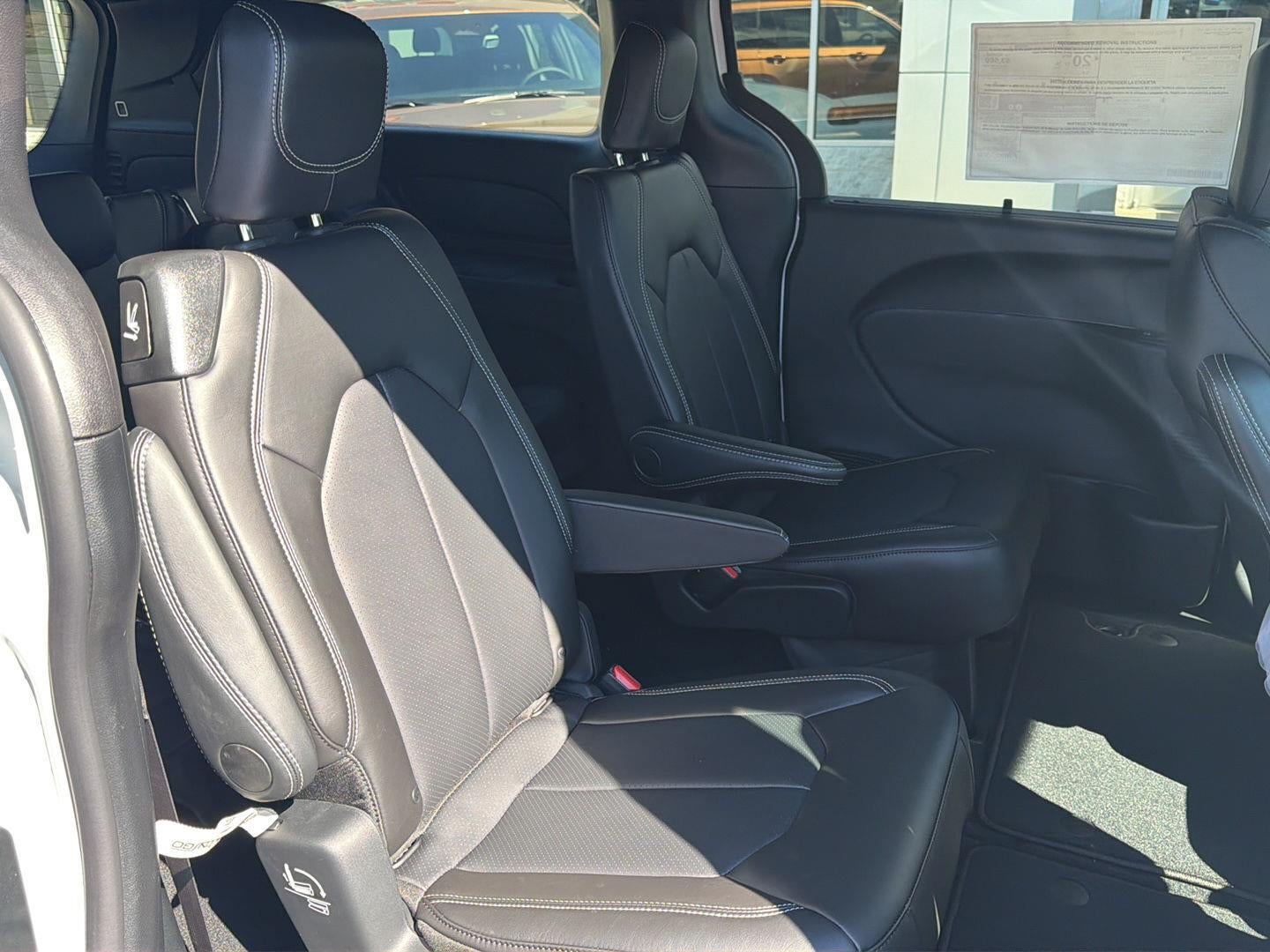 2027 Chrysler Pacifica PACIFICA SELECT AWD