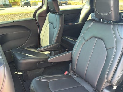 2027 Chrysler Pacifica PACIFICA SELECT AWD