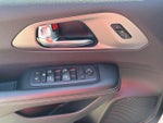2027 Chrysler Pacifica PACIFICA SELECT AWD