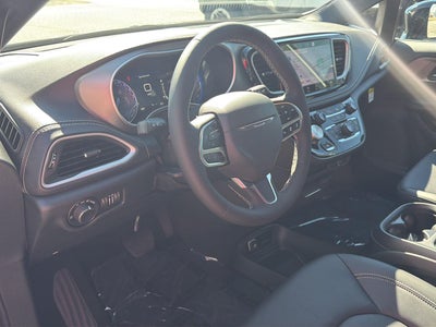 2027 Chrysler Pacifica PACIFICA SELECT AWD