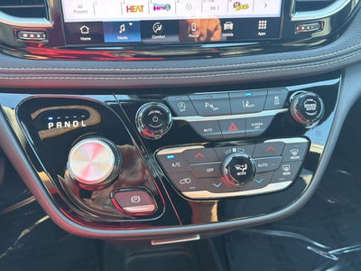 2027 Chrysler Pacifica PACIFICA SELECT AWD
