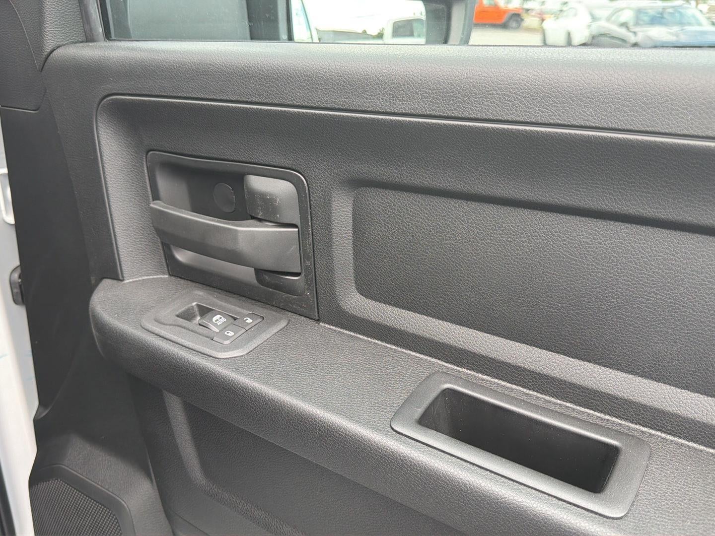2026 RAM 3500 RAM 3500 TRADESMAN CREW CAB 4X4 8' BOX