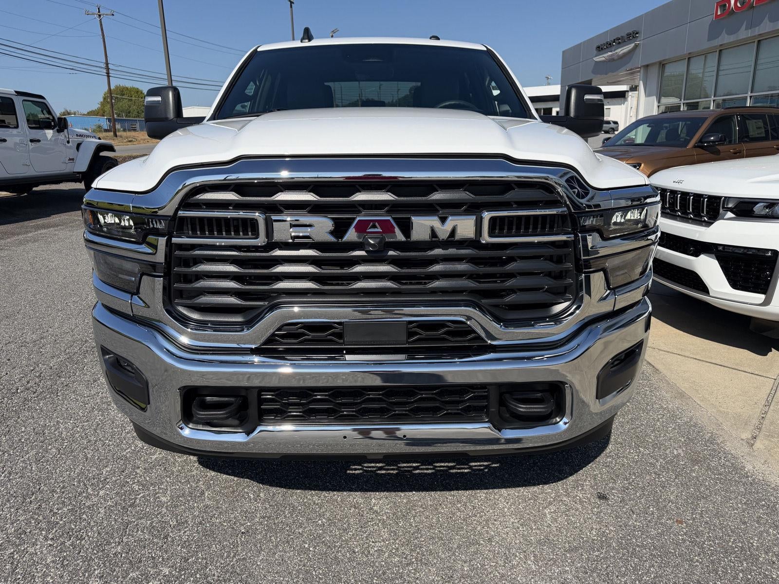 2027 RAM 3500 RAM 3500 TRADESMAN CREW CAB 4X4 8' BOX