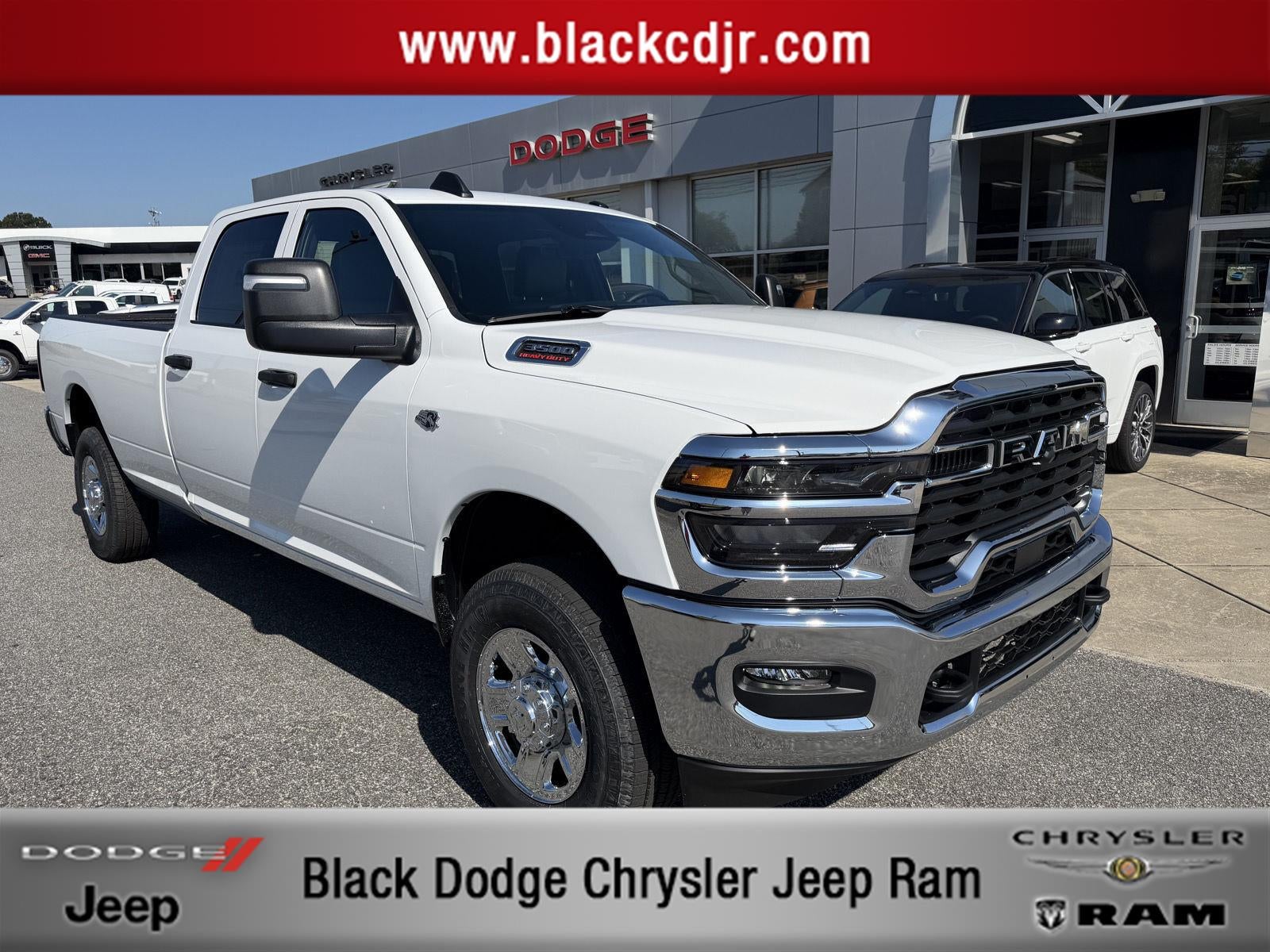 2027 RAM 3500 RAM 3500 TRADESMAN CREW CAB 4X4 8' BOX