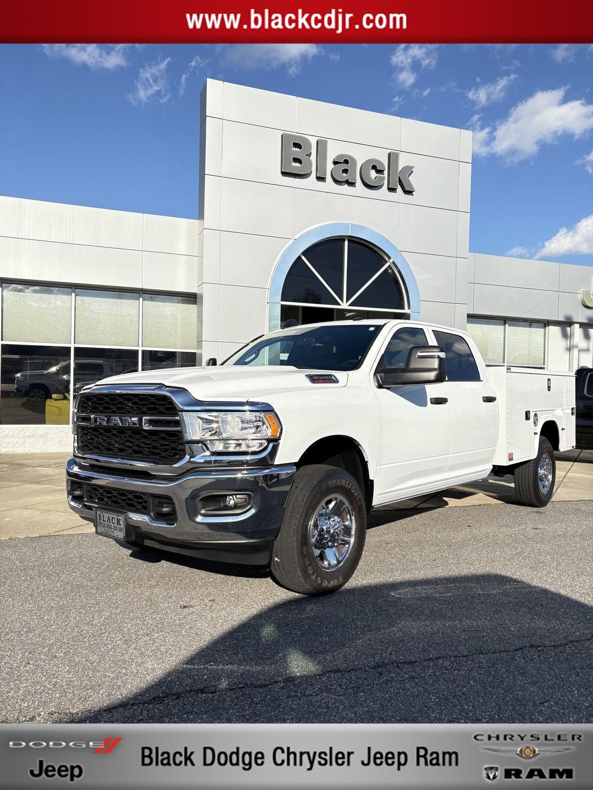 2024 RAM 3500 Tradesman Crew Cab 4x4 8' Box