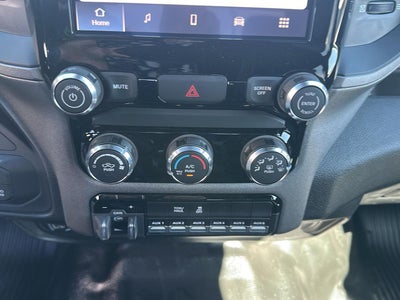 2026 RAM 3500 RAM 3500 TRADESMAN CREW CAB 4X4 8' BOX