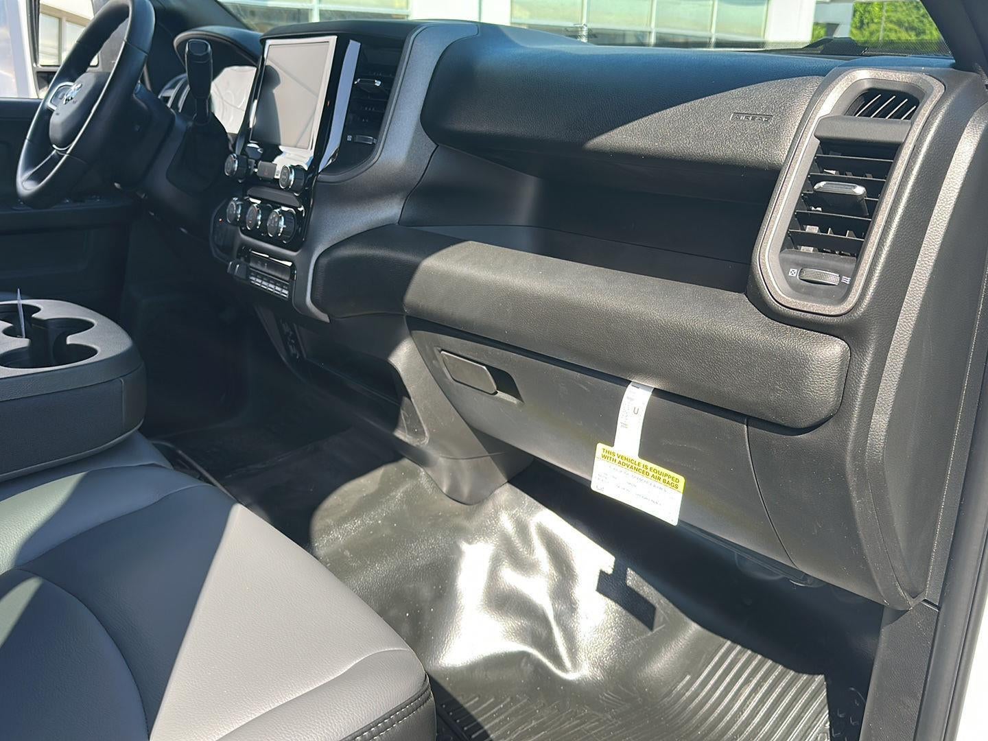 2026 RAM 3500 RAM 3500 TRADESMAN CREW CAB 4X4 8' BOX