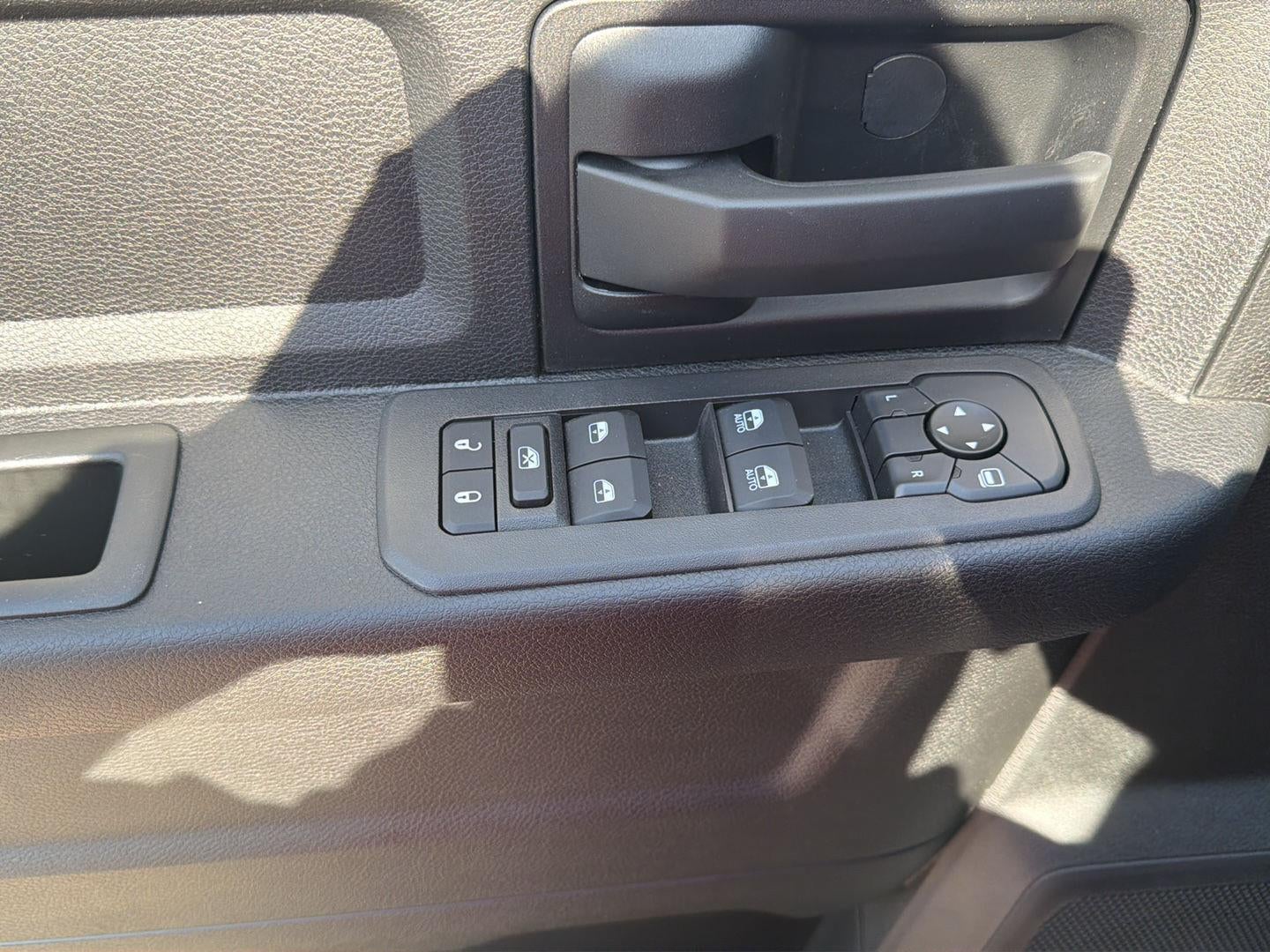 2026 RAM 3500 RAM 3500 TRADESMAN CREW CAB 4X4 8' BOX