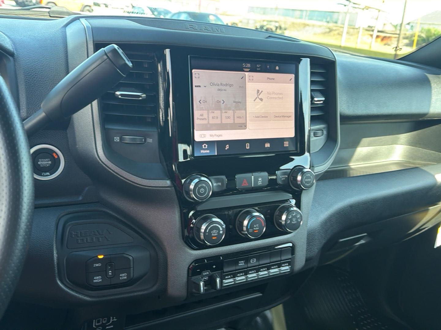 2026 RAM 3500 RAM 3500 TRADESMAN CREW CAB 4X4 8' BOX