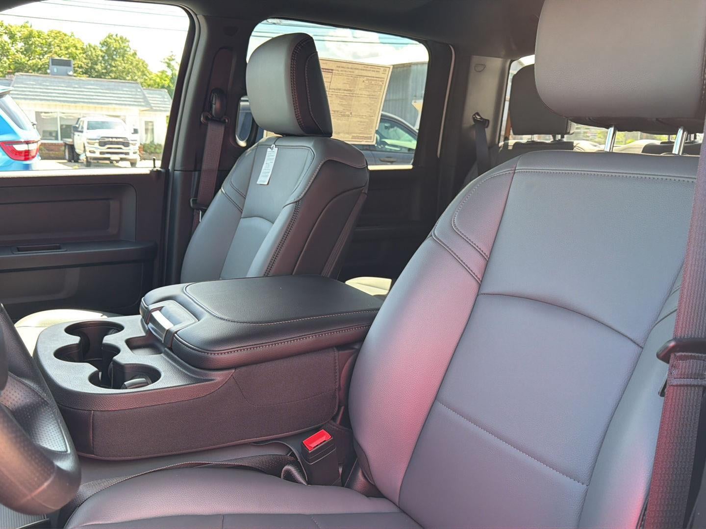 2026 RAM 3500 RAM 3500 TRADESMAN CREW CAB 4X4 8' BOX