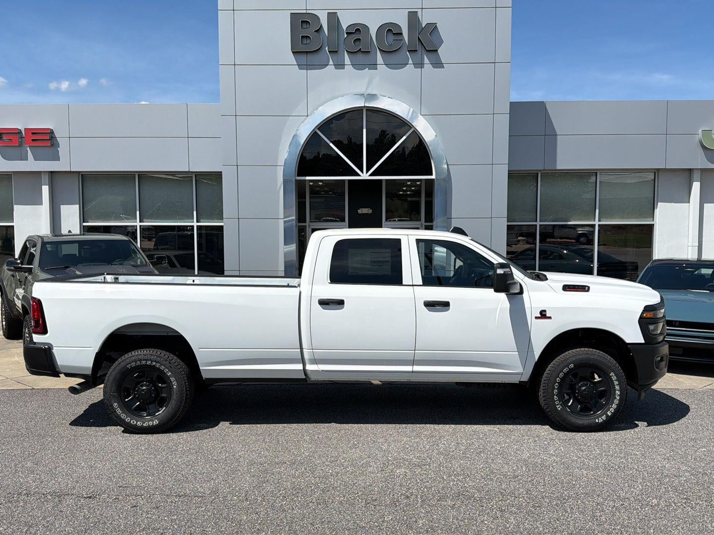 2026 RAM 3500 RAM 3500 TRADESMAN CREW CAB 4X4 8' BOX