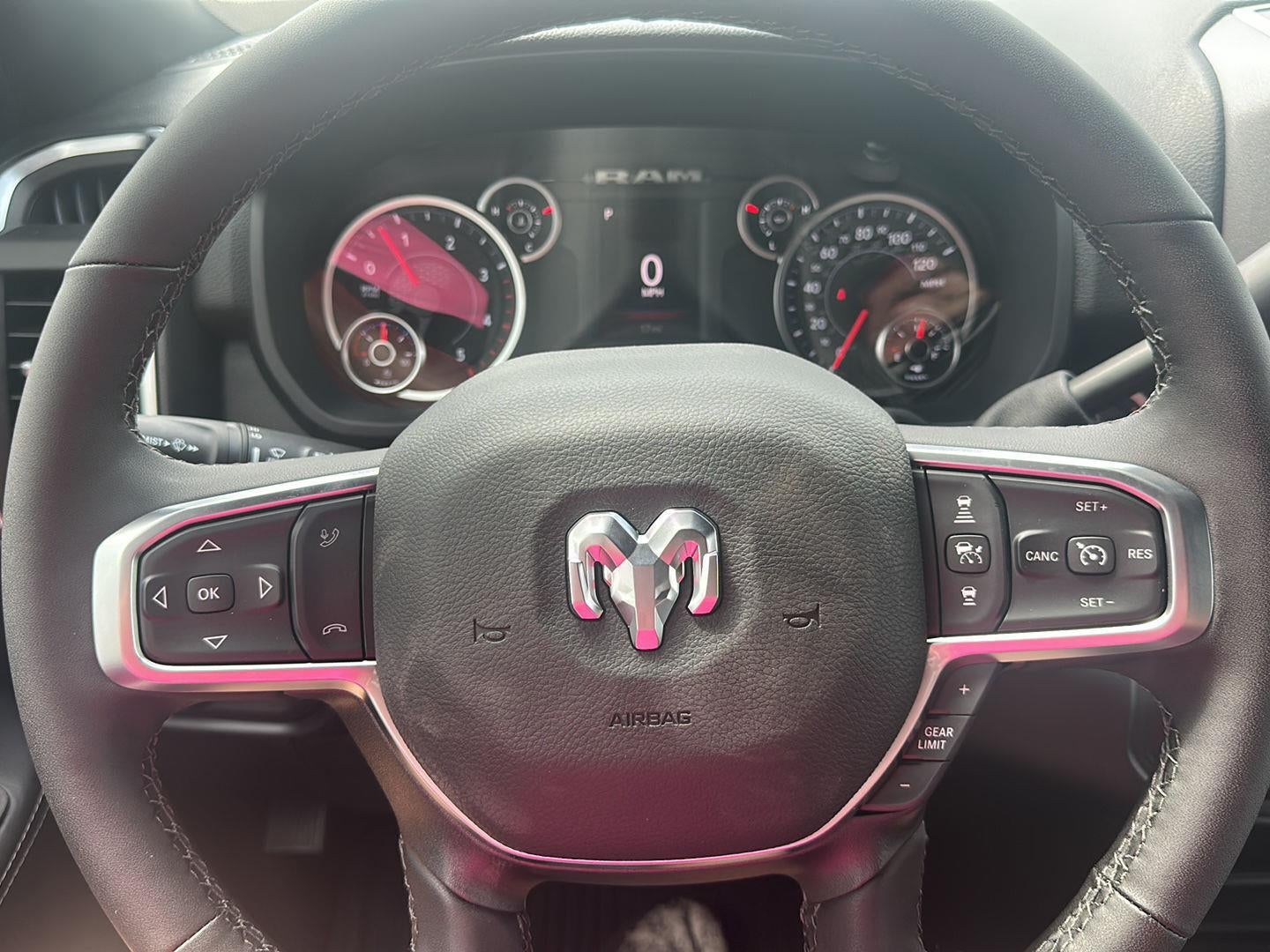 2025 RAM 2500 RAM 2500 BIG HORN CREW CAB 4X4 6'4' BOX