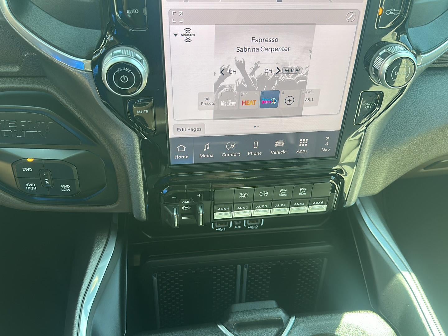 2026 RAM 2500 RAM 2500 LARAMIE CREW CAB 4X4 6'4' BOX