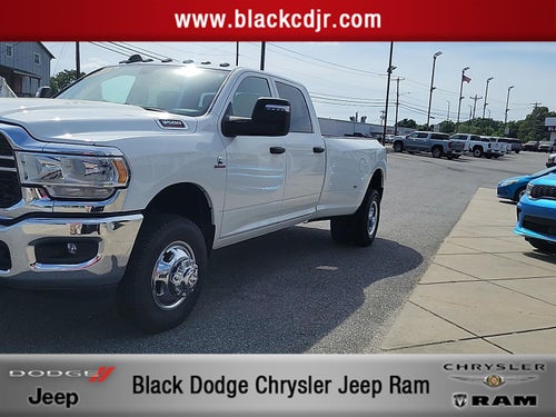2024 RAM 3500 Tradesman Crew Cab 4x4 8' Box